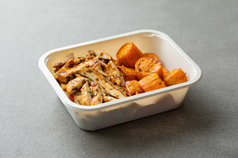 עוף בצימיצורי בתוספת בטטה צלויה