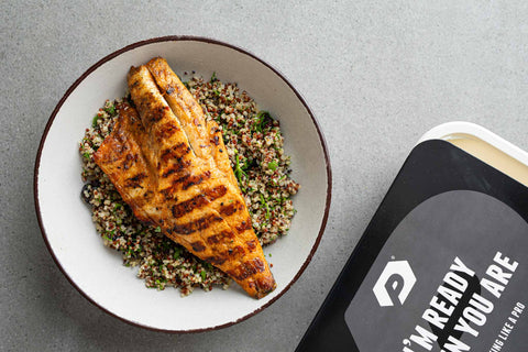 אמנון בגריל עם קינואה וחמוציות